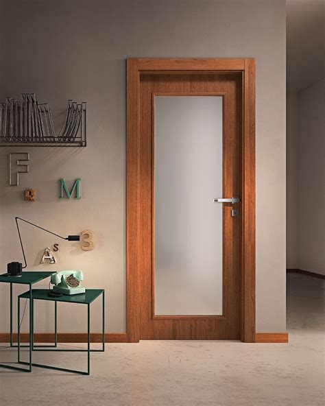 Porte in vetro e legno .